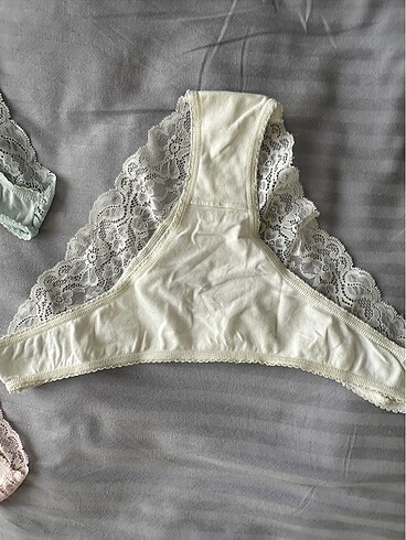 l Beden L ve xl uyumlu 3 adet fiyatıdır