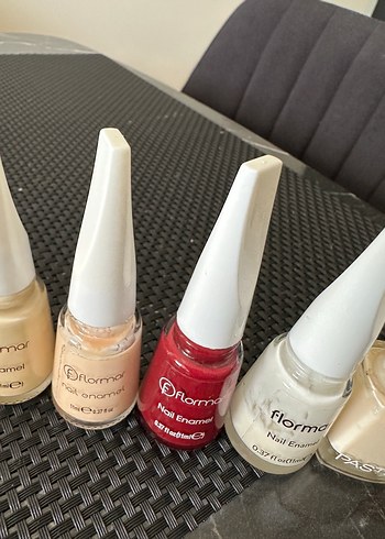 Flormar Beyaz ve Açık Tonlarda Oje Seti