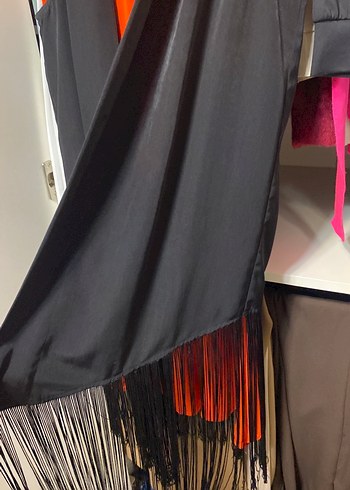 Püsküllü Uzun Siyah Yelek - Görsel 2