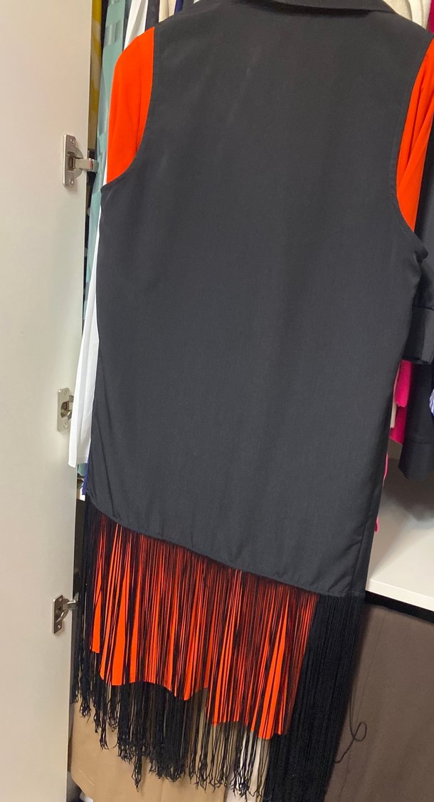 Püsküllü Uzun Siyah Yelek - Görsel 3