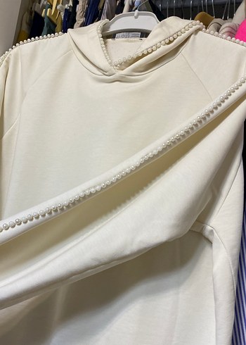 İnci  Detaylı Beyaz Kadın Sweatshirt - Görsel 3
