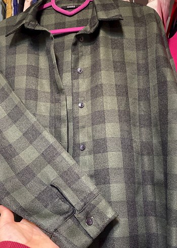 Düğmeli Yeşil Gri Midi Kadın Gömlek - Görsel 2