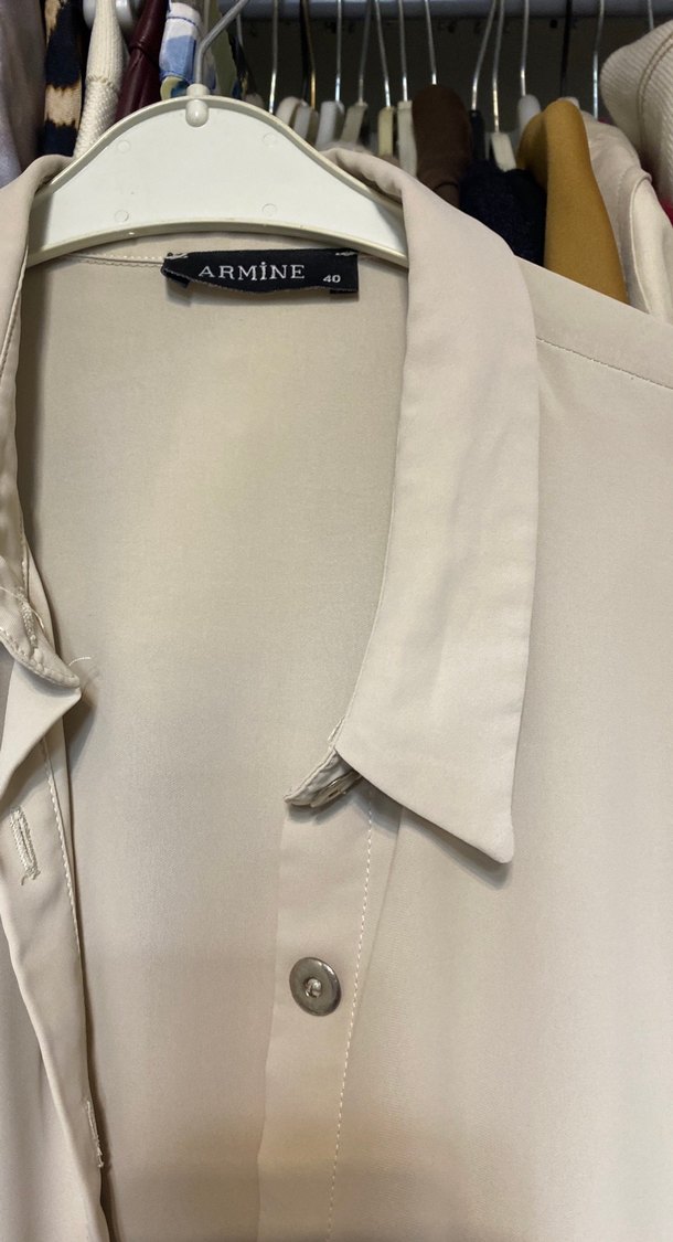 Bej Düğmeli Kadın Uzun Kollu Gömlek - Görsel 2