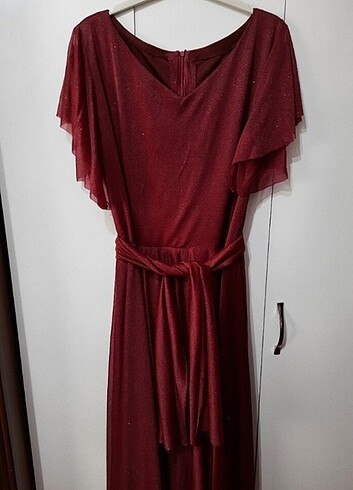 Kırmızı simli abiye gece elbisesi 