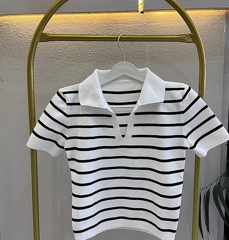 Polo yaka crop tişört