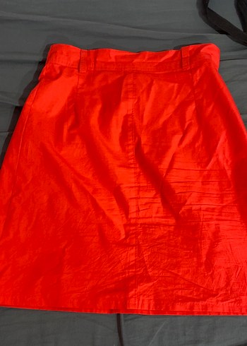 Kadın Kırmızı Düğmeli Etek - Görsel 2