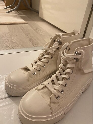 38 Beden Pull & Bear Converse Tipi Bez Spor Ayakkabi