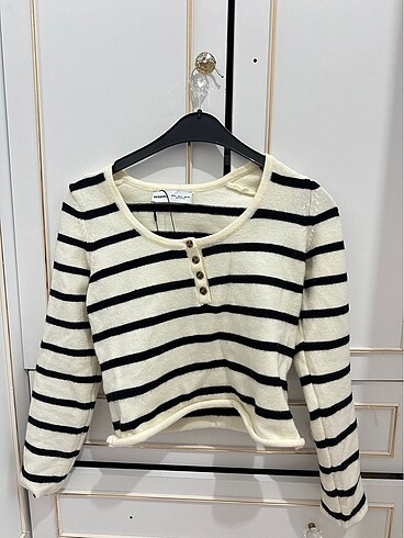 BERSHKA triko