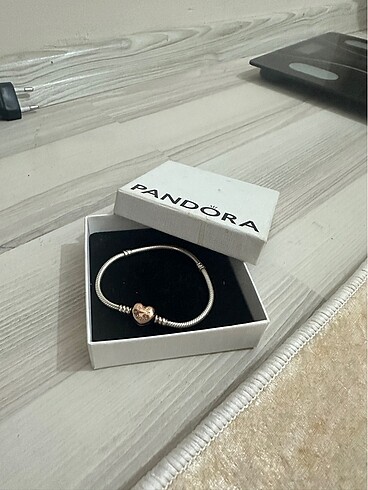 Pandora bileklik