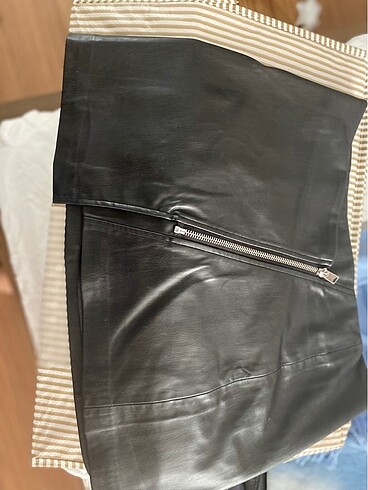 Zara yeni deri etek