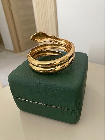 Bvlgari Yılan kelepçe