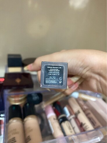 Beden Huda beauty kapatıcı