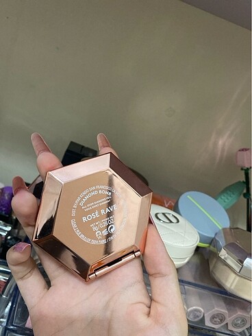 Fenty beauty aydınlatıcı