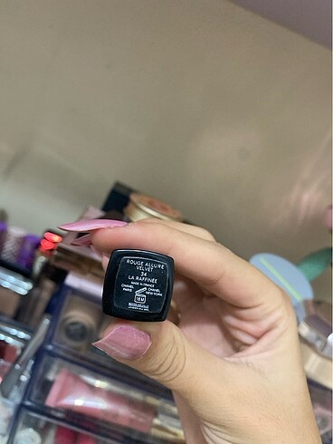Beden pembe Renk Chanel ruj