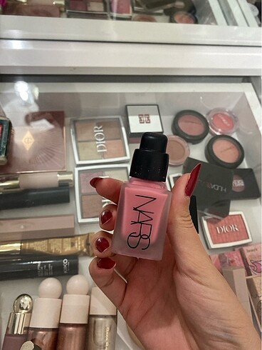  Beden Nars allık
