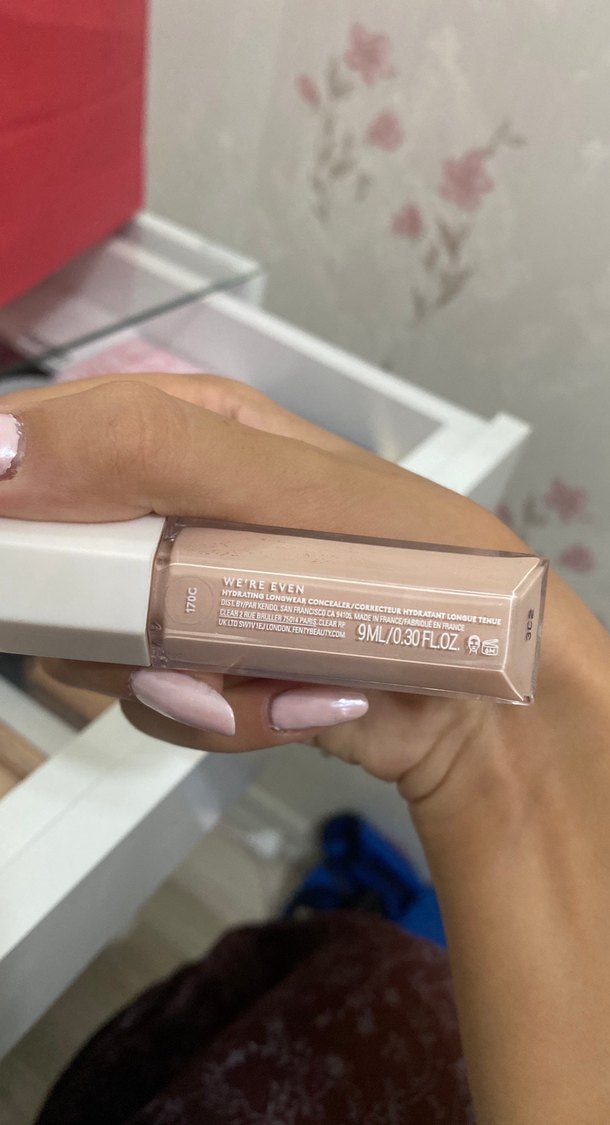 Fenty Beauty Açık Bej kapatıcı - Görsel 2