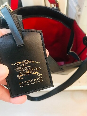 Siyah çanta - Görsel 5