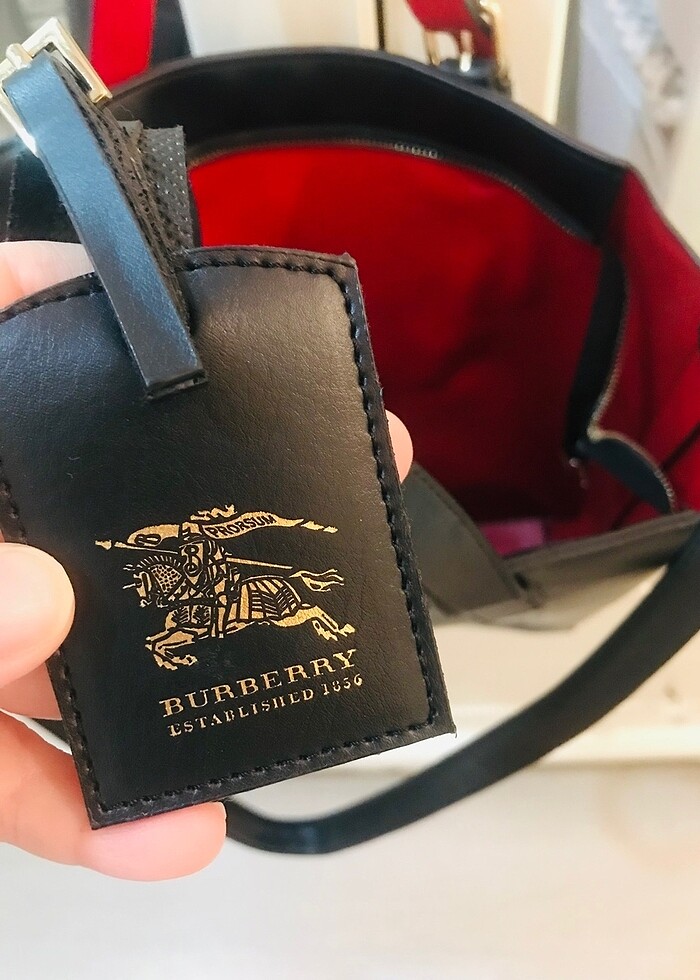 Siyah çanta - Görsel 5