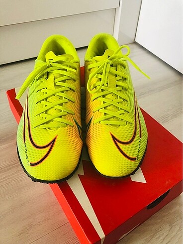 Nike orjinal halı saha