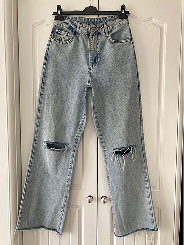 Yırtmaçlı jean