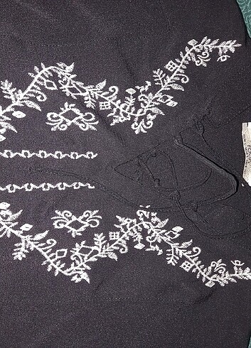 Kadın nakışlı bluz - Görsel 4