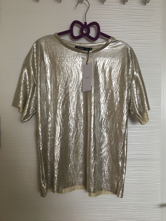 Bershka gümüş rengi tshirt