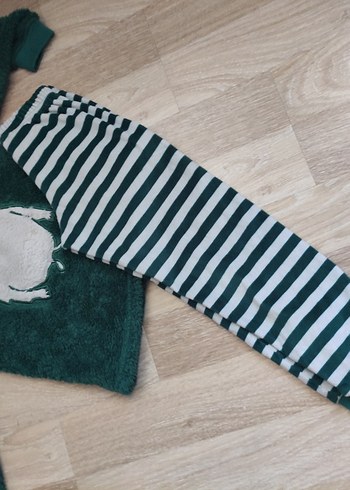 7-8 yaş peluş pijama takımı