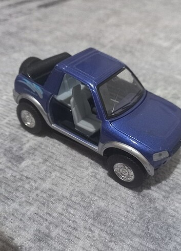 Toyota RAV4 cabriolet 1:32