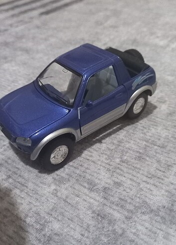  Beden Toyota RAV4 cabriolet 1:32