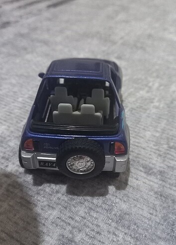  Beden Renk Toyota RAV4 cabriolet 1:32