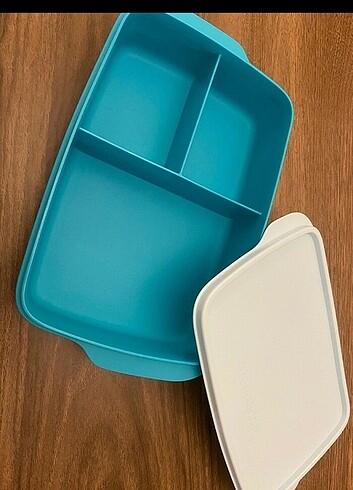 Tupperware bölmeli beslenme kabı 1 litre