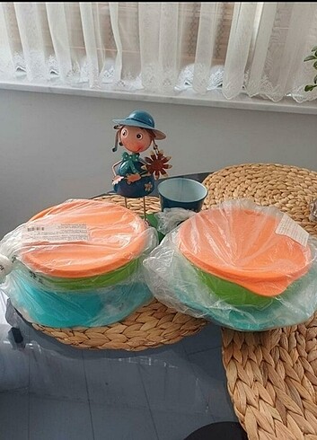 1 adet Tupperware mama kabı