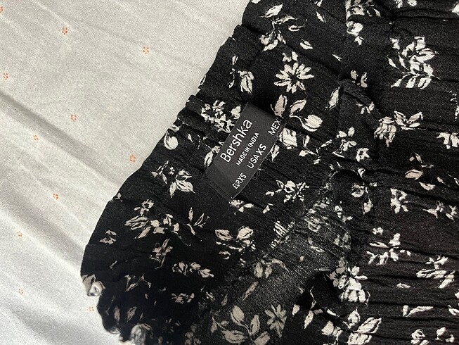 xs Beden Bershka yazlık pantolon