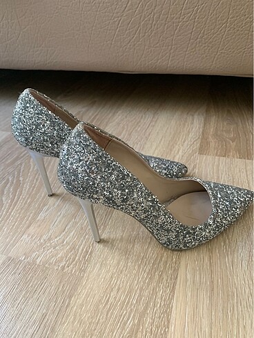 37 Beden çeşitli Renk Simli stiletto