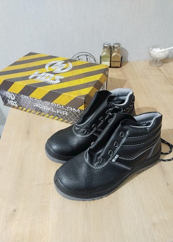 Yılan Desenli Siyah Bağcıklı Erkek Bot - Görsel 3