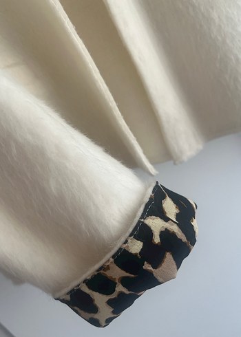 Kürk Detaylı Beyaz Kadın Blazer - Görsel 2