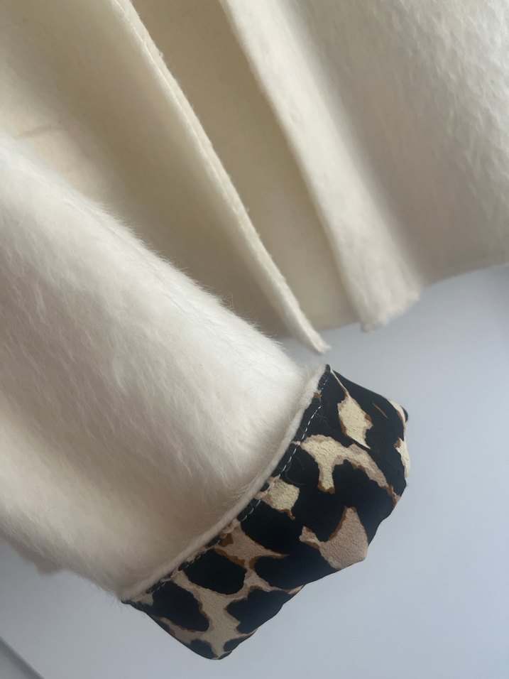 Kürk Detaylı Beyaz Kadın Blazer - Görsel 2