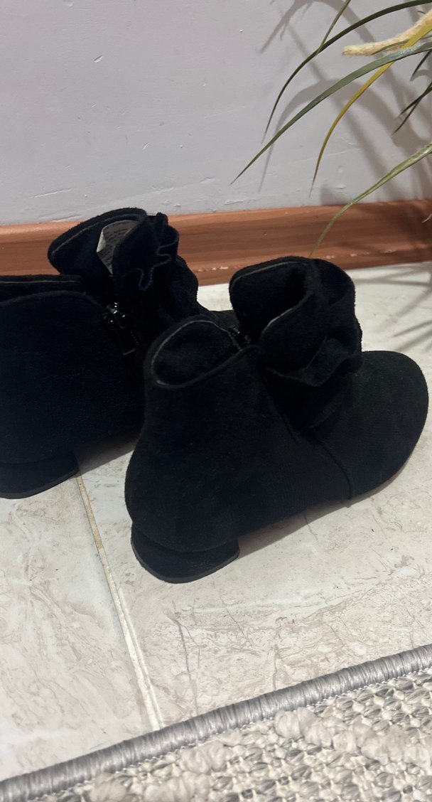 Süet Siyah Fırfırlı Kadın Dolgu Topuk Bot - Görsel 5