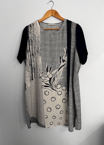 Gri Beyaz Desenli Rahat Kesim saten Tunik - Görsel 2