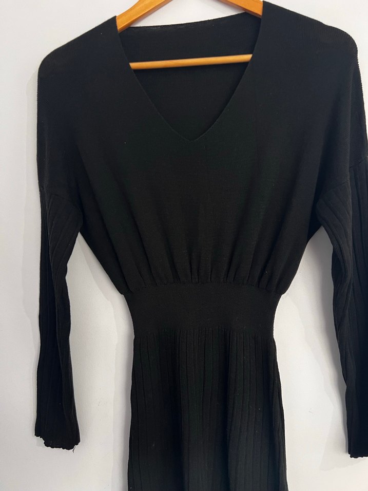 Siyah V Yakalı Uzun Kollu Kadın Elbise - Görsel 3