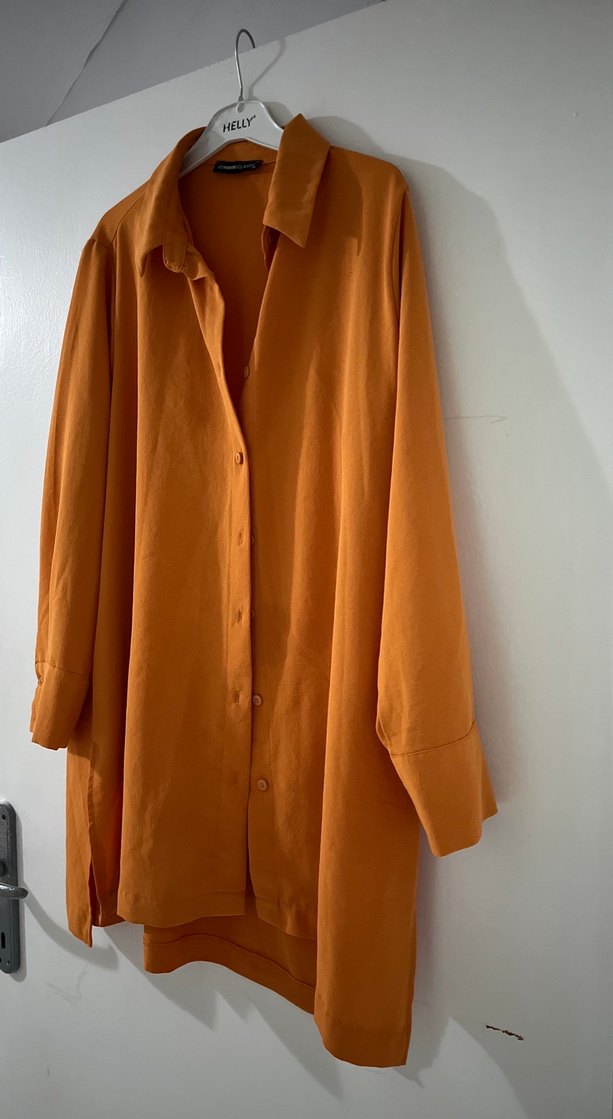 Turuncu Düğmeli Salaş Kadın Gömlek - Görsel 3