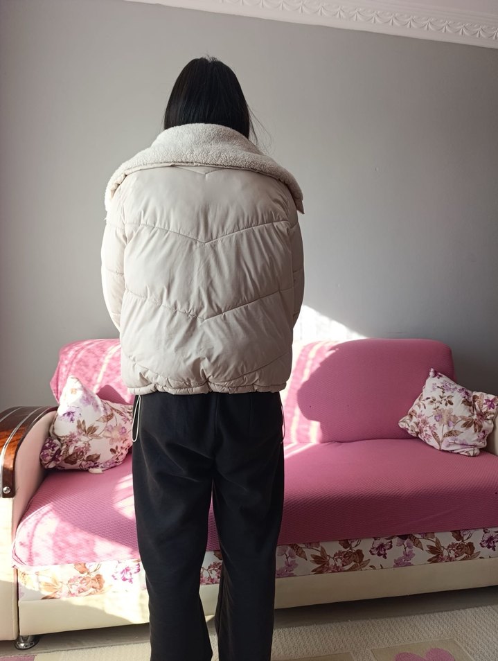 Beyaz Yüksek Yakalı Midi Kadın Kışlık Mont - Görsel 4