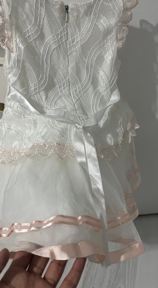 Kız Çocuk Beyaz Dantelli V-Yaka Elbise - Görsel 3