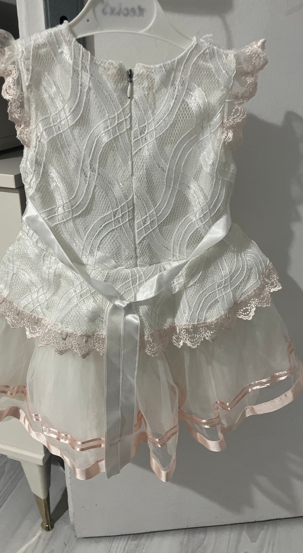 Kız Çocuk Beyaz Dantelli V-Yaka Elbise - Görsel 2