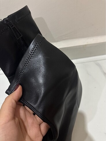 42 Beden Bershka bot 42