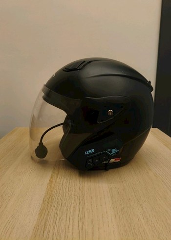 Siyah Bluetooth'lu yarım kask - Görsel 2