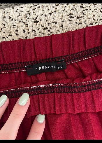 Kadın Kırmızı Pilili Uzun Etek - Görsel 2