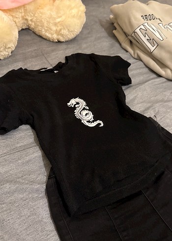 s Beden siyah Renk Kızlar için Siyah Gotik Baskılı Denim Tişört