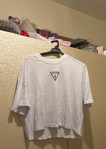 s Beden Guess Beyaz Baskılı Oversize Kadın Tişört