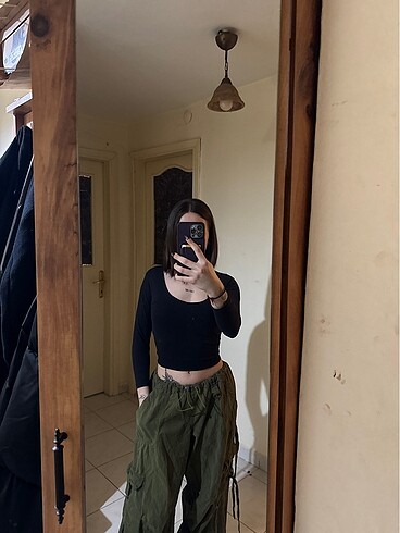 Siyah crop